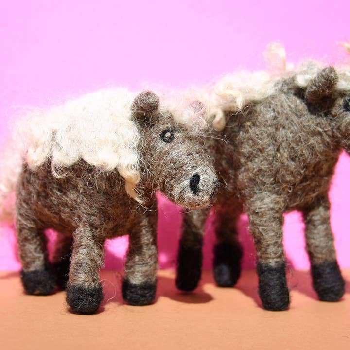 Pony Häst Nåltovningskit för wholesale av Nola Fiber Creations