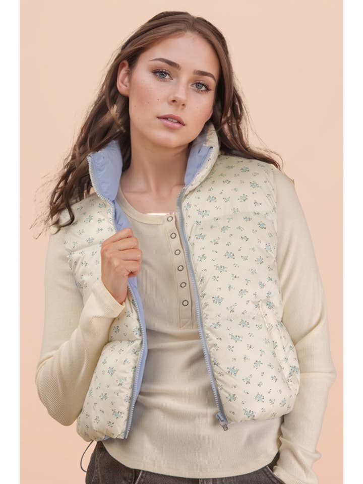 VERY J - Wholesale Outerwear Vest - Women's - NJ90395-Floral Printed Cropped Puffer Vest