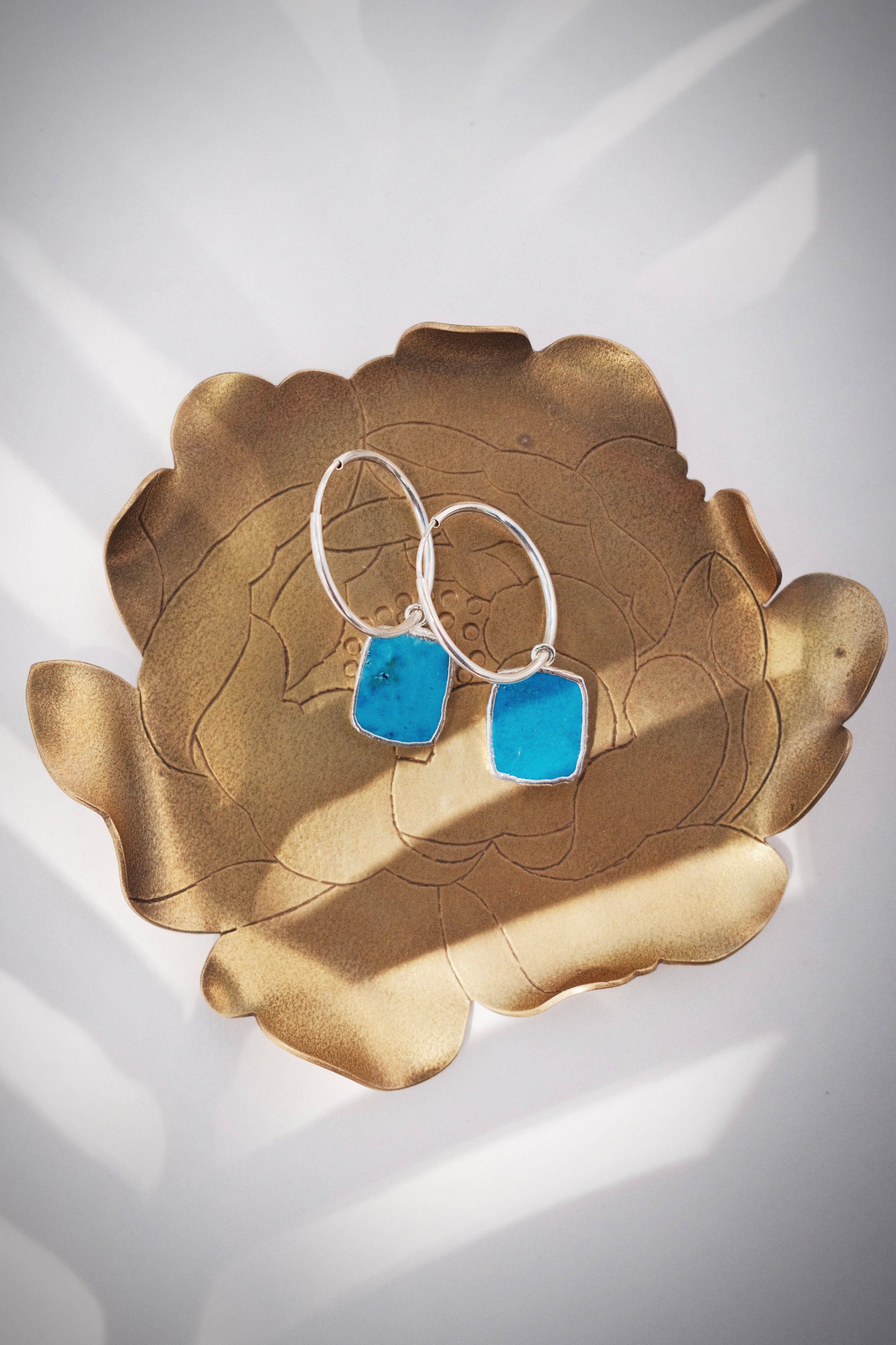 Ke Aloha Jewelry – wholesale Hoop earrings – Howlite Turquoise Silver Medium Hoop Earrings - Silver Alaka'i2