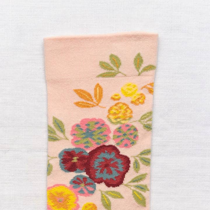 Bonne Maison - Wholesale Socks - Women's - Pink Button Thought Sock