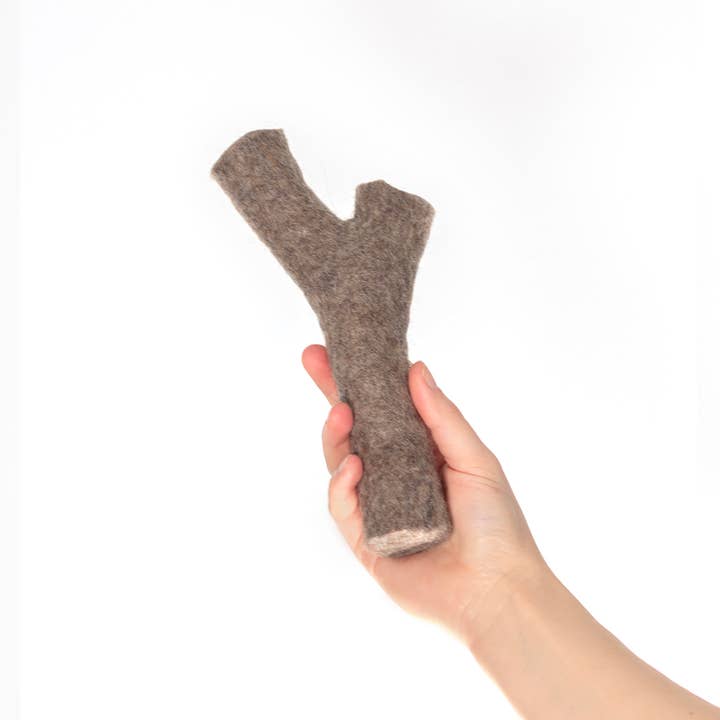 BUDDY. - Wholesale Pet Toy - Dog - BUDDY. Dog toy made of wool felt "Stick"