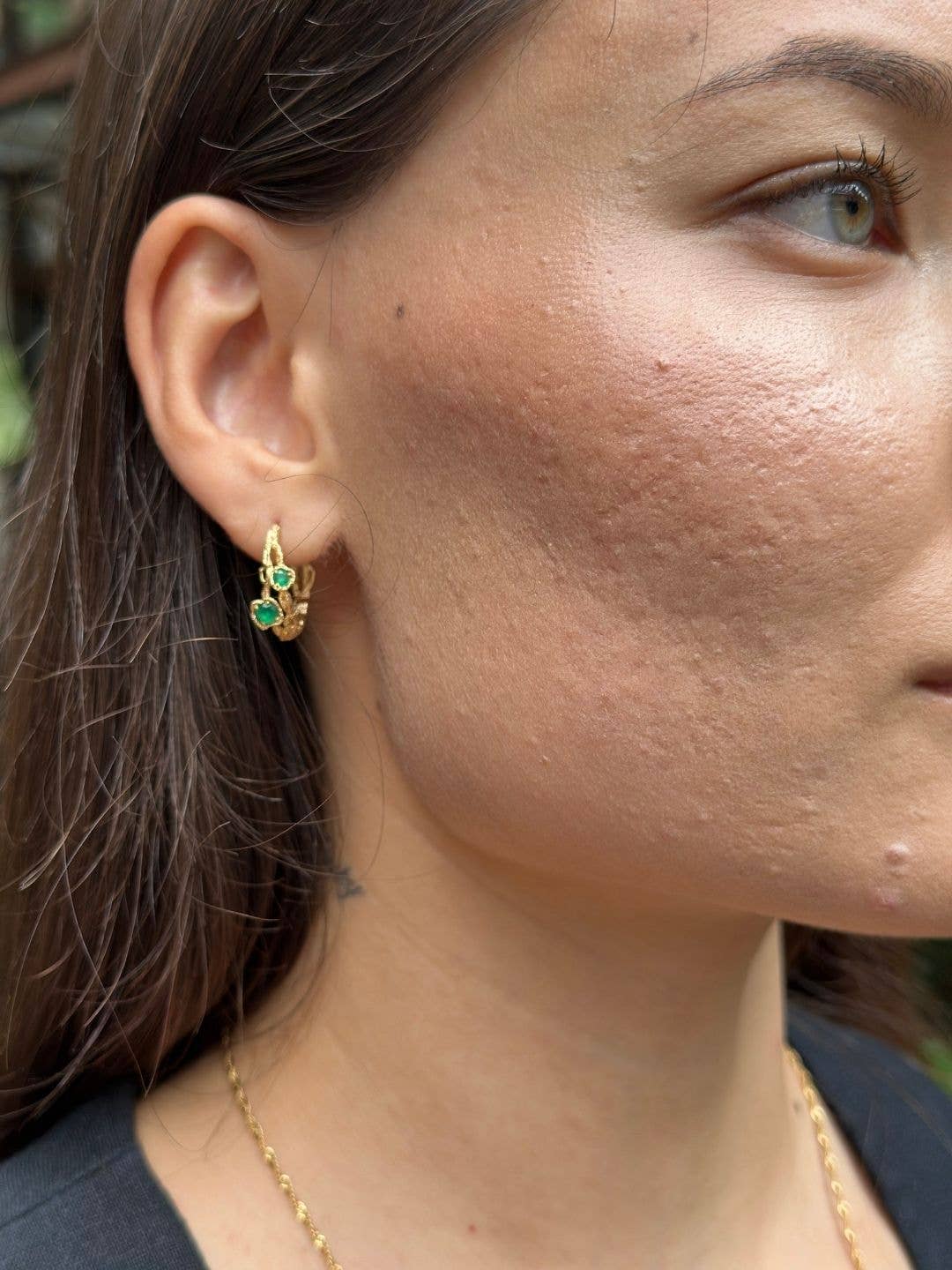 Claire Hill Designs - Vendita all'ingrosso Orecchini a cerchio - Orecchini a cerchio in oro con rami intrecciati di calcedonio6