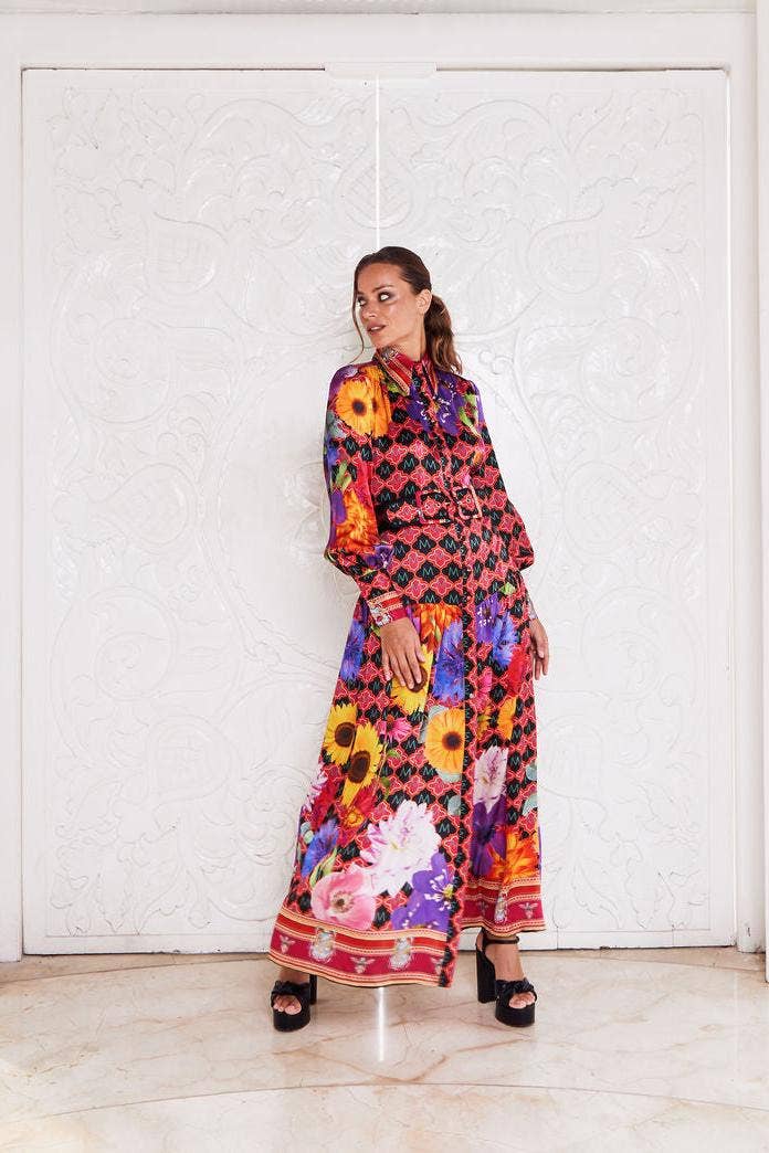 MACKENZIEMODE – Engroshandel Kjole - Dame – KEJSERINDE SILKE MAXI ~ HEMMELIG HAVE3