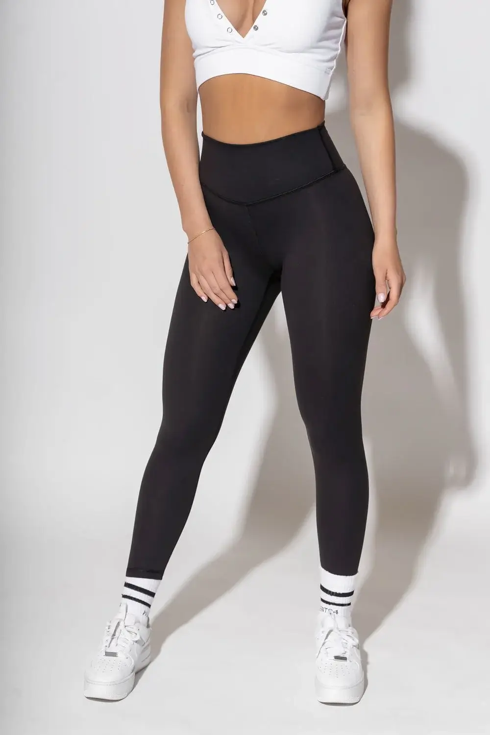 Nero Leggings Everyday V-Booty - Neri in vendita all'ingrosso su Faire5