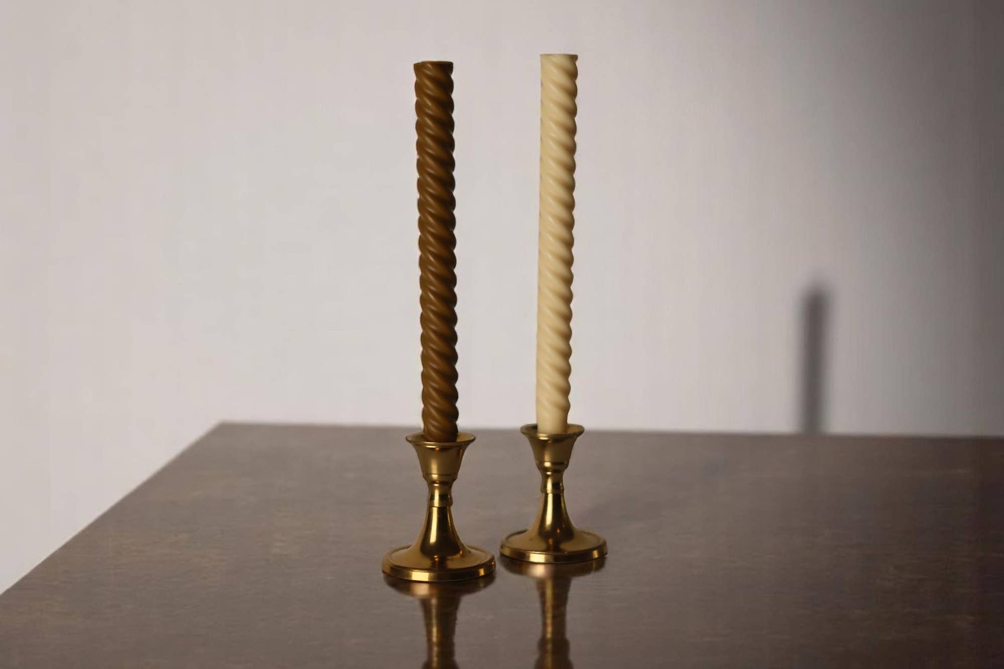 Agaboo Candle - Wholesale Tapered Candle/Candlestick - Swirl Taper Candle 10x3/4in