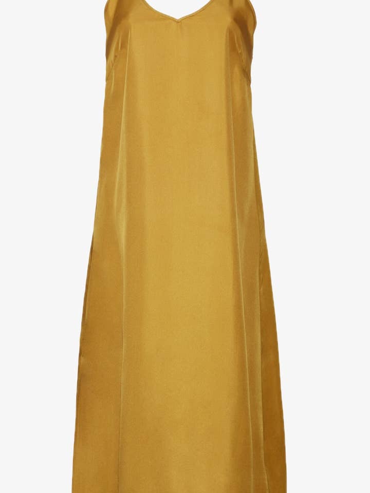 Robe nuisette en soie Lucia | Or pour la vente par Nieves Lavi