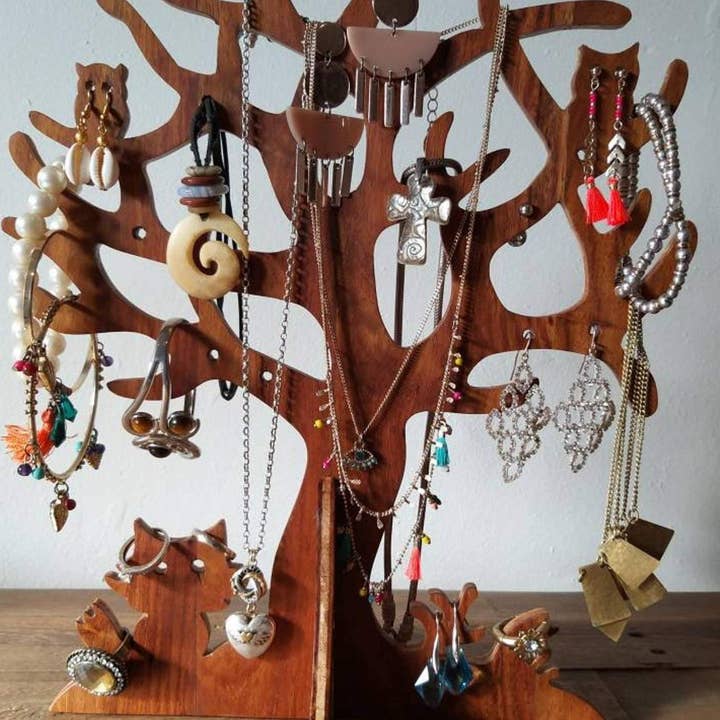 WOODEN TIES & GIFTS – wholesale Smyckesmonter – Handgjorda trä smycken träd