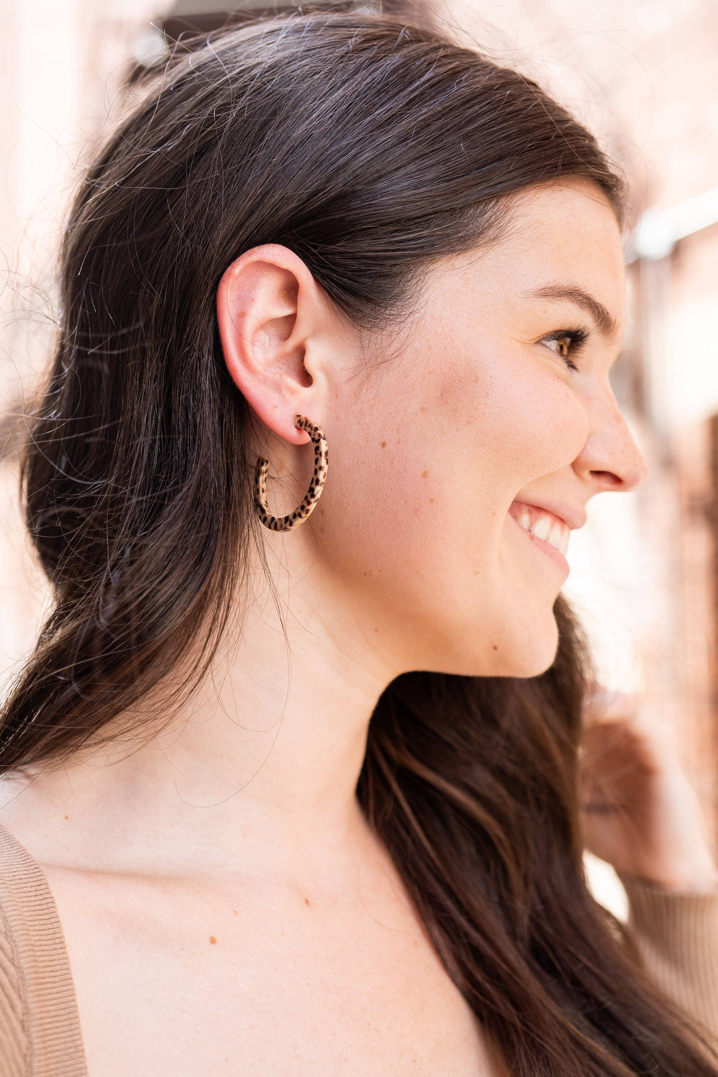 Spiffy & Splendid - Wholesale Oorringen - Camy Hoops - Bruine Stip // Sieraden, Oorbellen, Herfst1