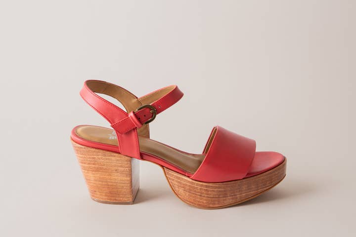 Hannah Coral for wholesale by Fortress