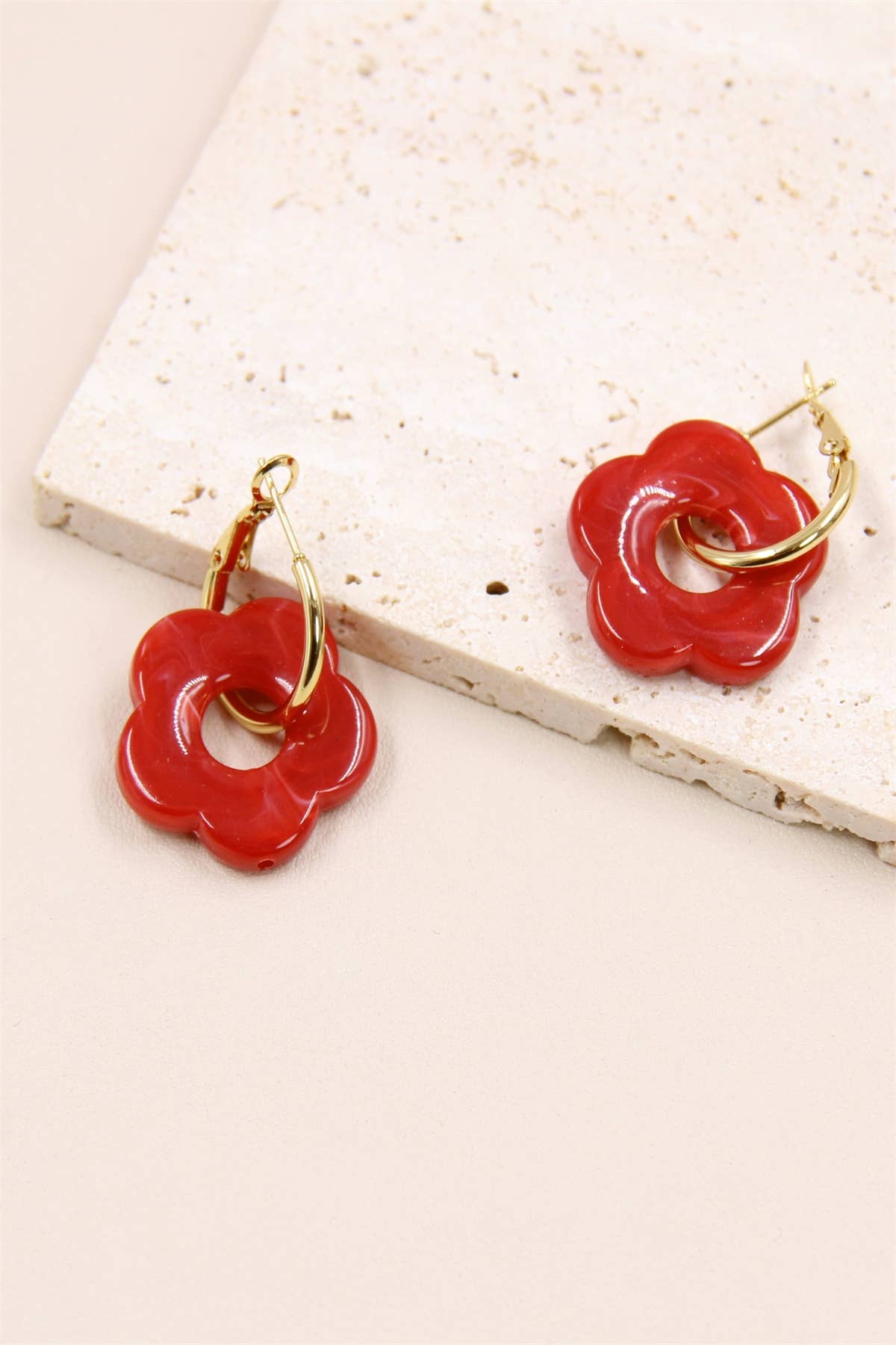 BELLISSIMA BIJOUX – wholesale Dangle earrings – Flower Earrings in Resin and Stainless Steel14