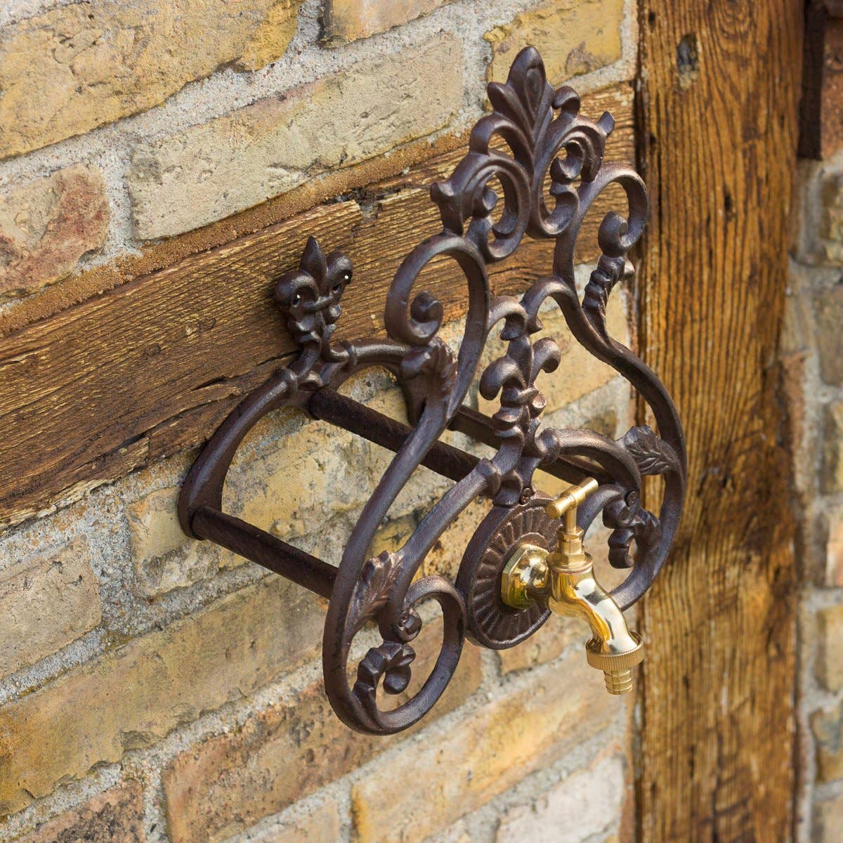 Antikas - Wholesale Outdoor Ornament/Decor - Garden hose holder with tap. Country style0