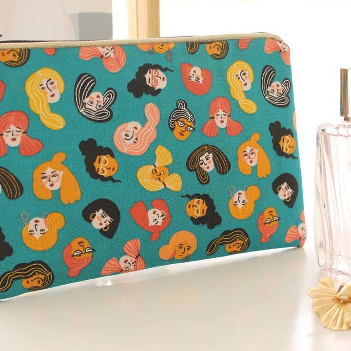Pochette zippée Alna femmes pour la vente par Sabrina Trefle