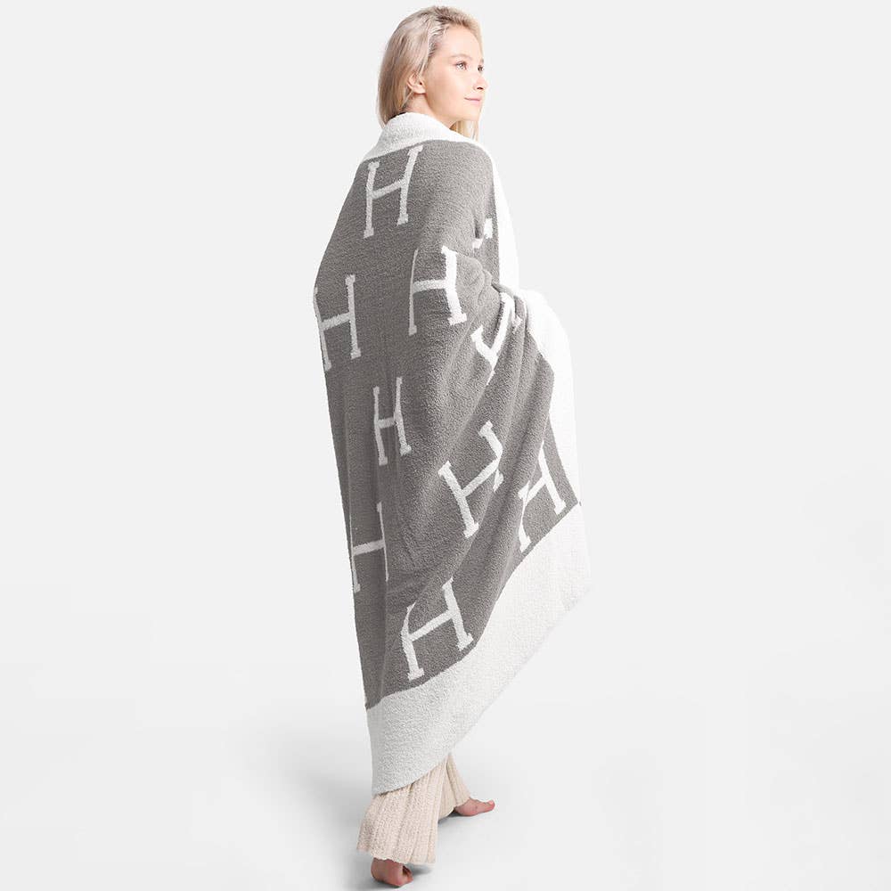 Sensibling Corp. - Wholesale Keychain - Women's - Initial Monogram Patterned Reversible Throw Blanket19