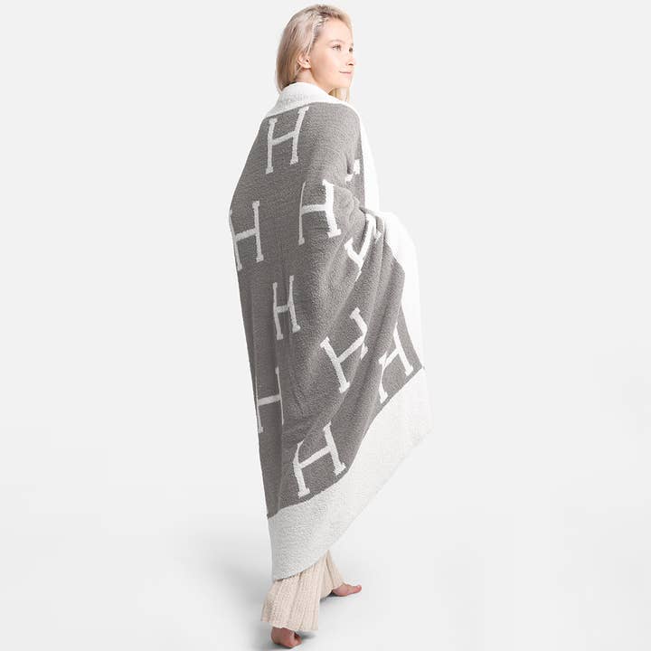 Sensibling Corp. - Wholesale Keychain - Women's - Initial Monogram Patterned Reversible Throw Blanket19