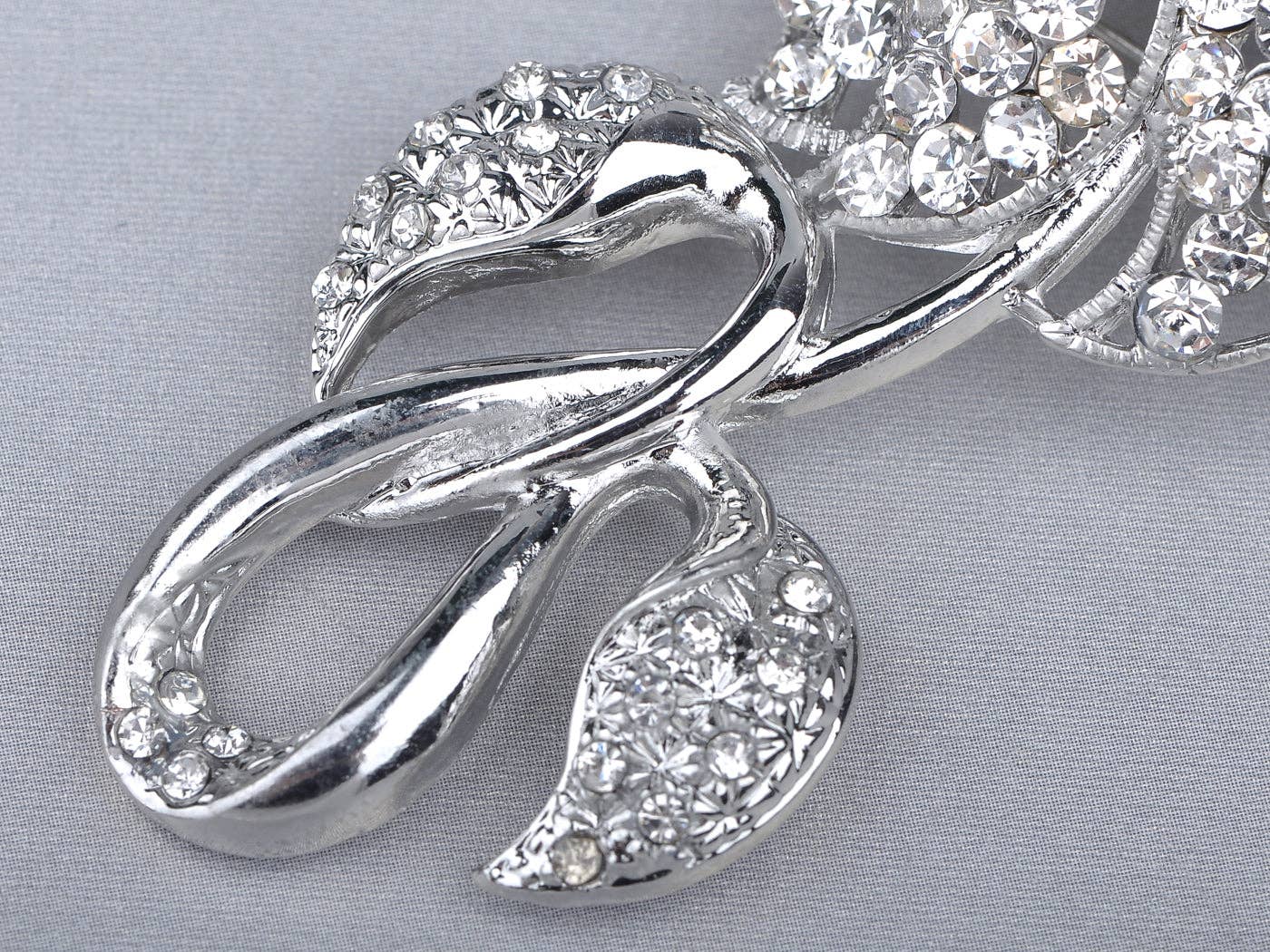 AK Brand - Vendita all'ingrosso Spille - Spilla da sposa con bouquet di boccioli di fiori di perle7