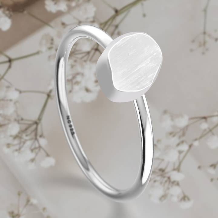 Naturliga selenit stapelbara ringar för kvinnor i 925 silver för wholesale av Nature Crafts