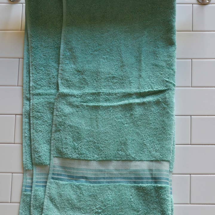 Bamboo54 - Wholesale Towel Holder/Hanger - Bamboo Towel Bar in 2 sizes8