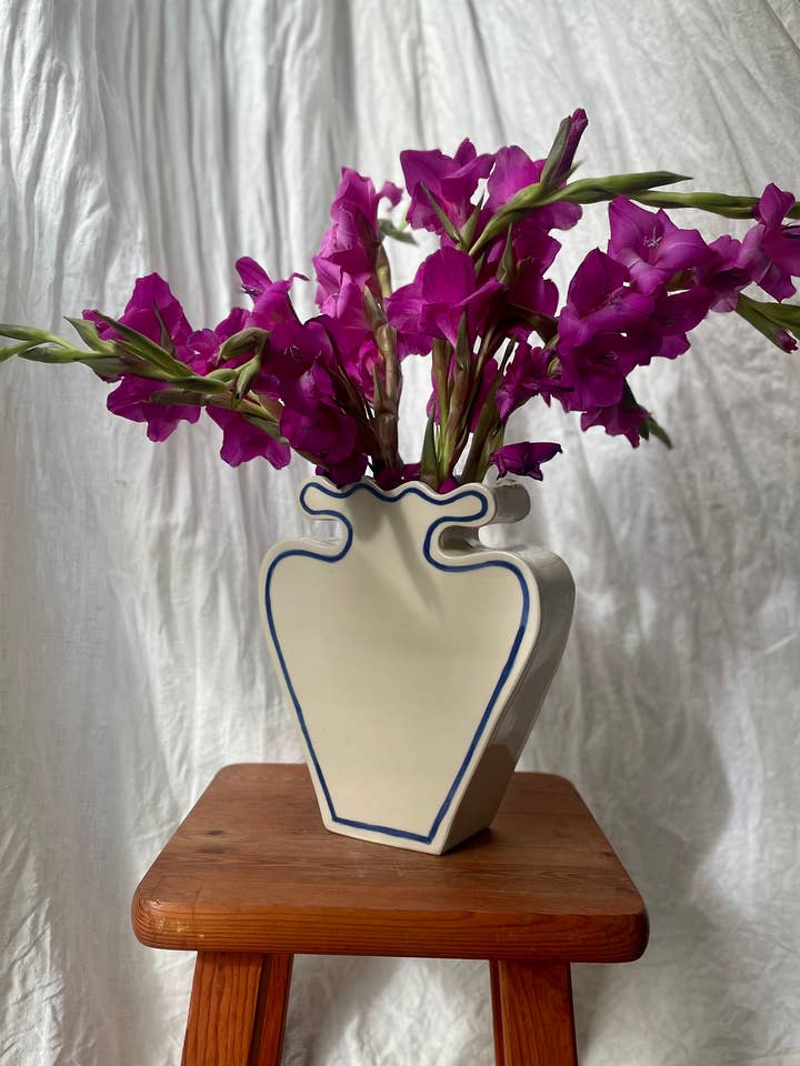 The Outline Vase for wholesale by Studio ERS