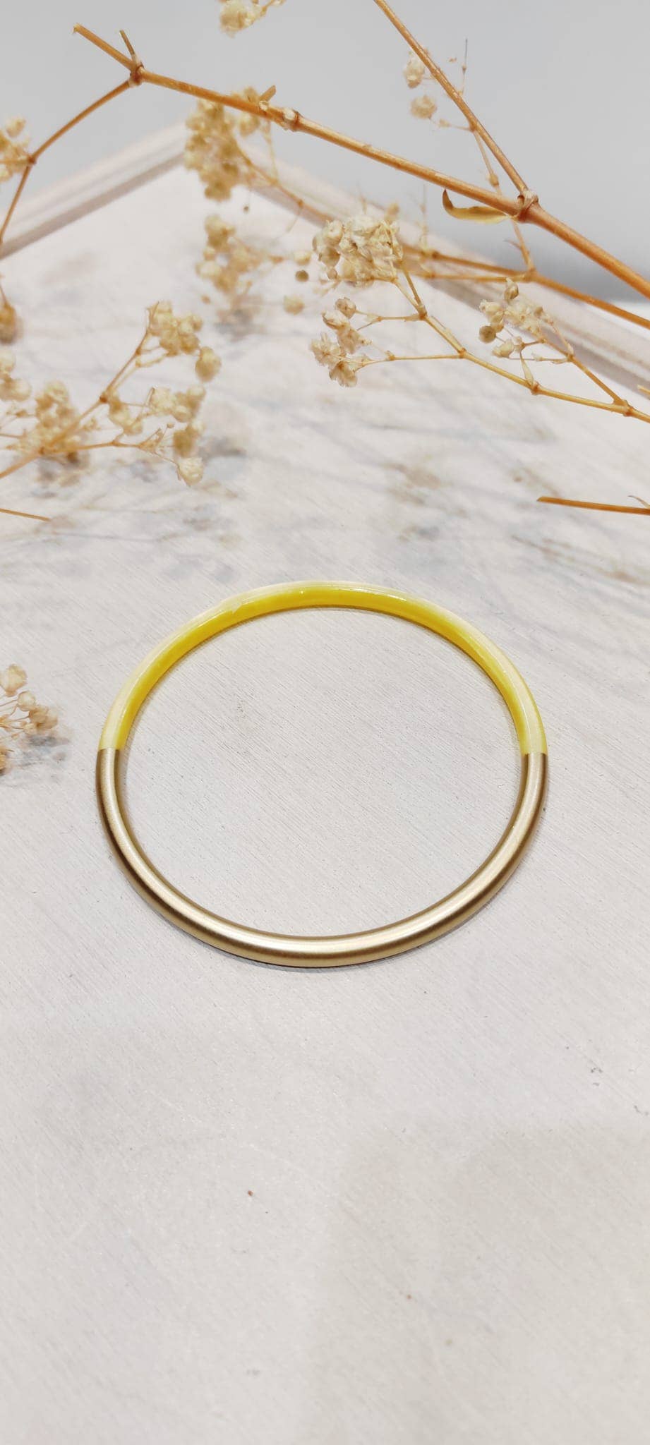 LOLO & YAYA – wholesale Manschettarmband – Milla stel armband i resin med pärlemorsglans7