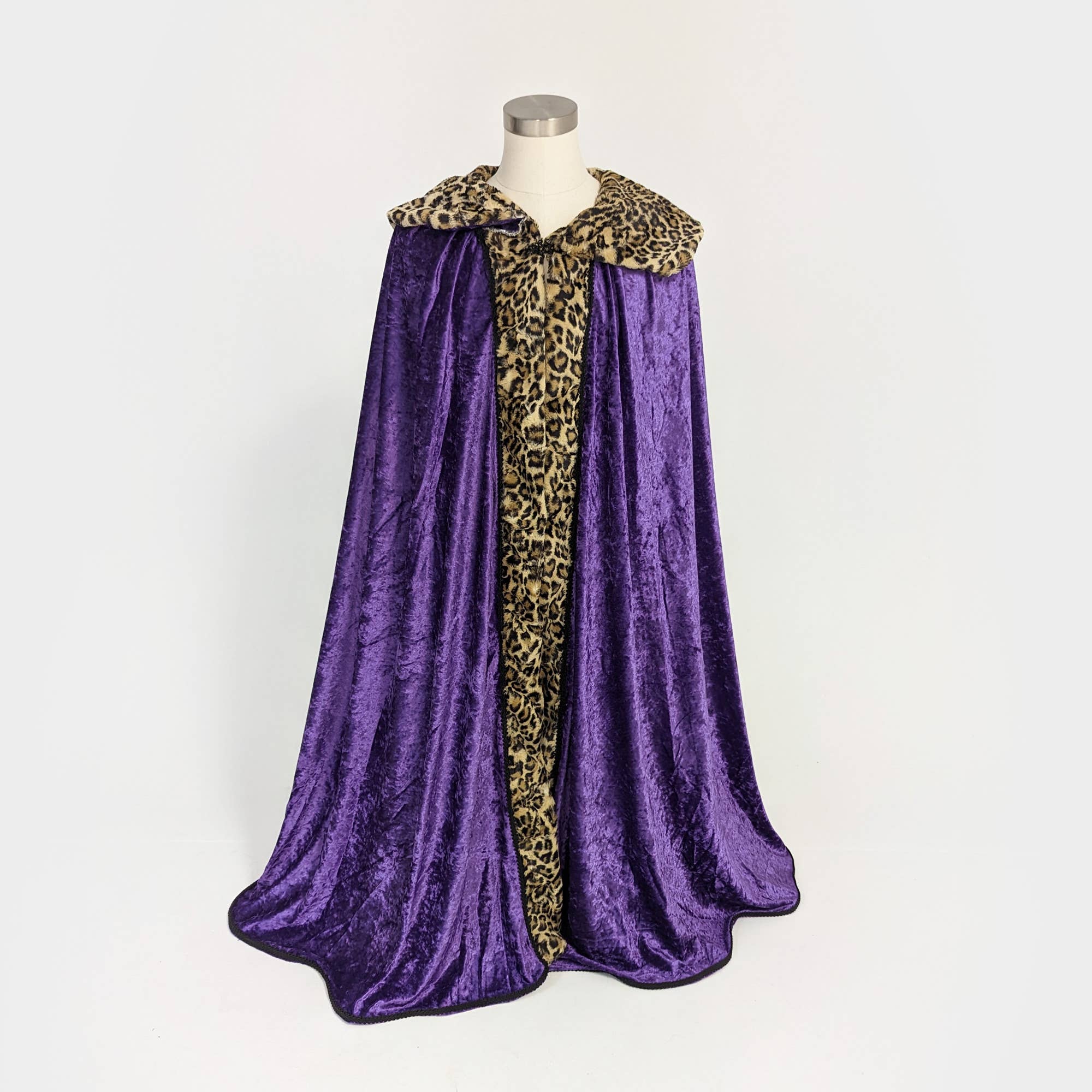 everfan – wholesale Dräkt - Vuxen – Vuxen Royal King Queen Cloak med plyschkant och metalllås7