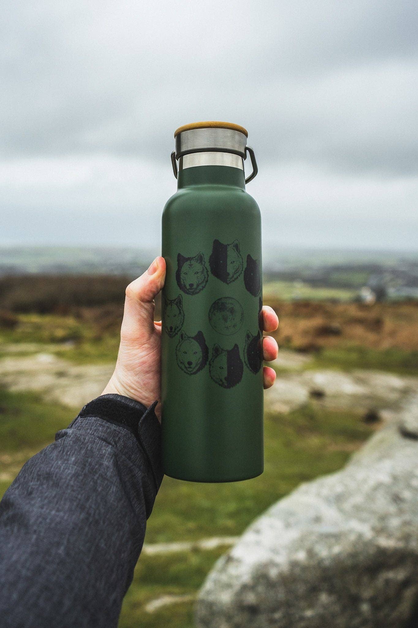 Illustrate - Wholesale Water Bottle - Moon Clan Water Bottle2