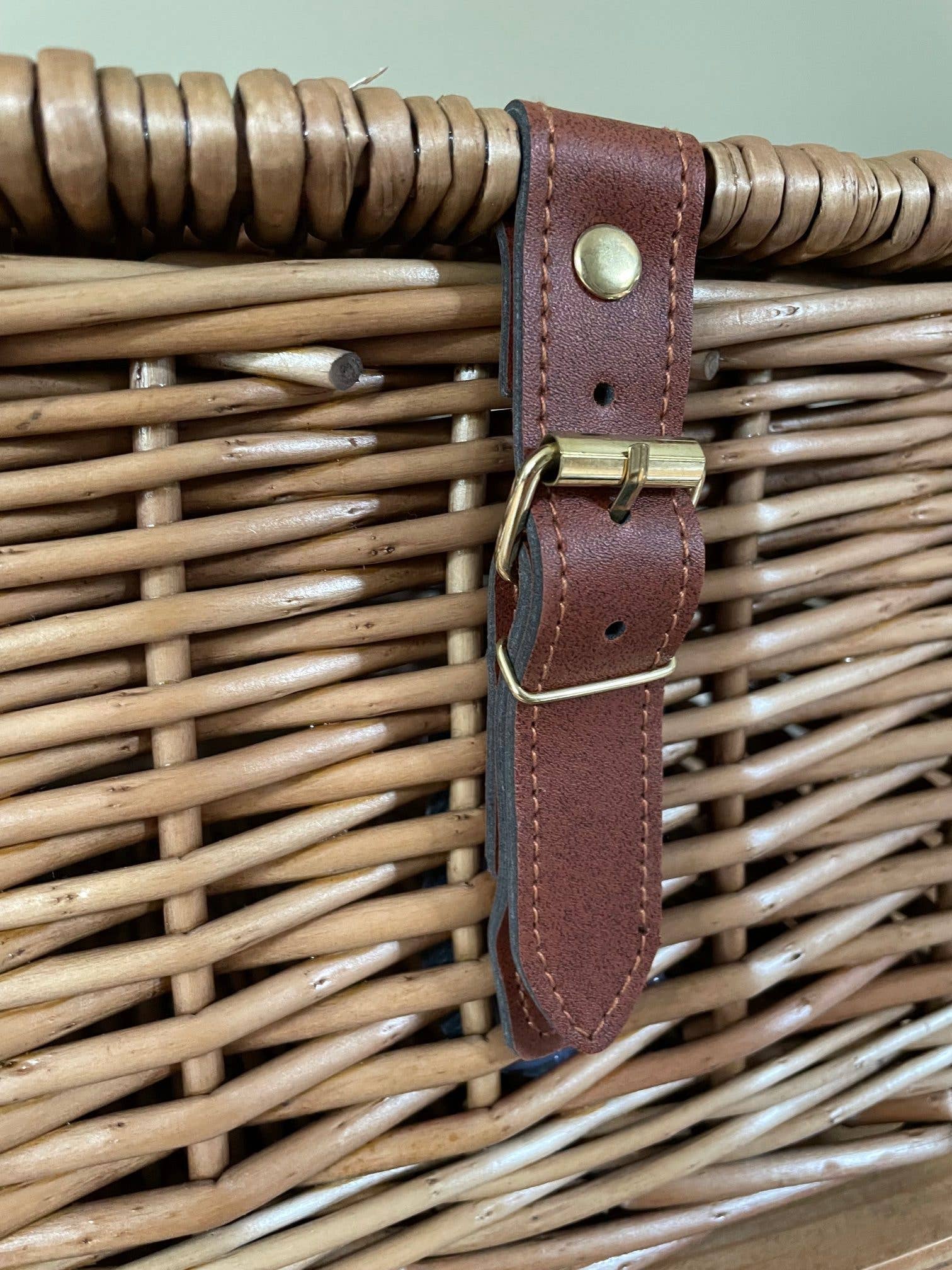 Hampers of Haughley – wholesale Basket – Large Wicker Hamper Basket3