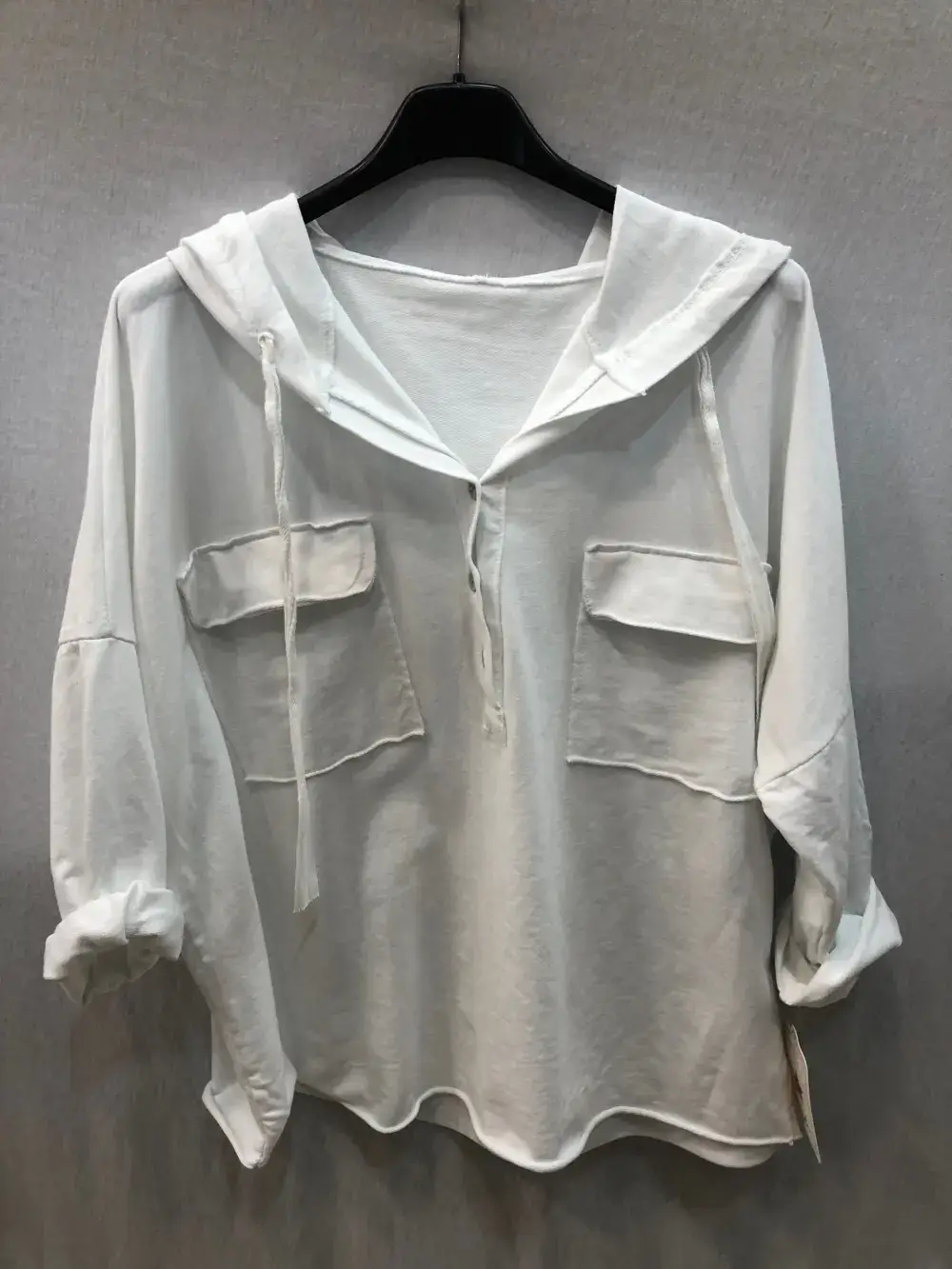 Mimi & Gogo - Wholesale Hoodie - Dames - Mimi & Gogo katoenen hoodie met zakken en knoopsluiting13