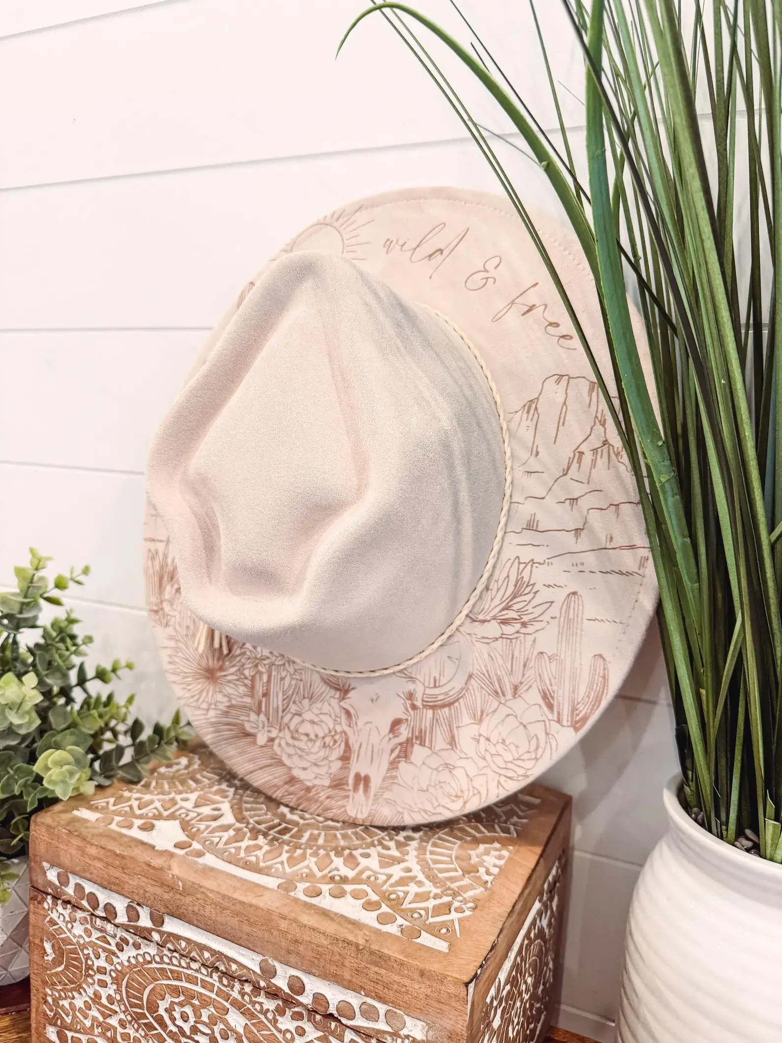 Willie & Dolly Designs - Wholesale Fedora - Women's - Desert Engraved Arrow Hat5