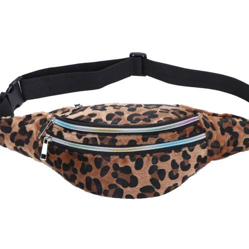 Nima Accessories Inc - Venta al por mayor Riñonera - Mujer - Riñonera de piel sintética de gamuza con estampado animal para mujer4