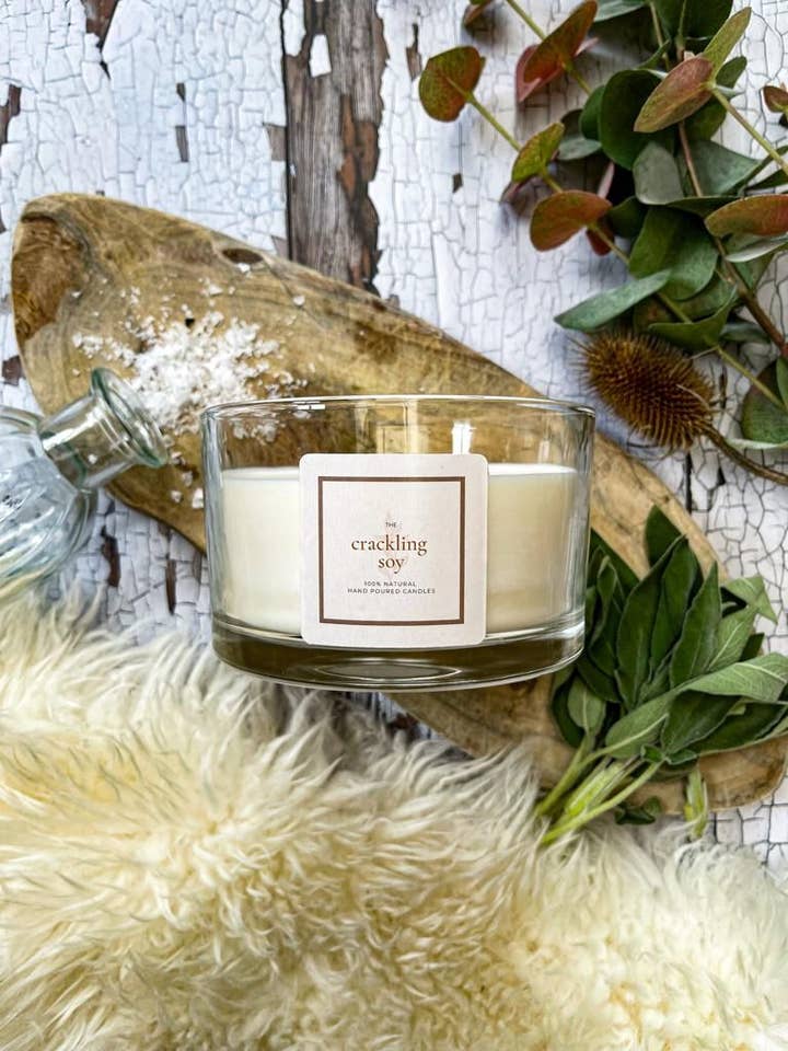 Bougie à 3 mèches de bois de soja 100 % naturel parfumée à la sauge pour la vente par The Crackling Soy
