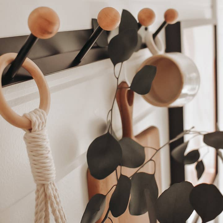 Stella Hanger for wholesale by Noir et Bois inc.