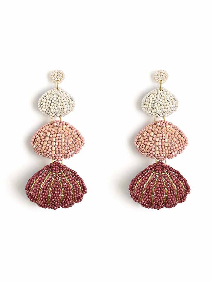 Boucle d'oreille coquillage Sandy pour la vente par America & Beyond