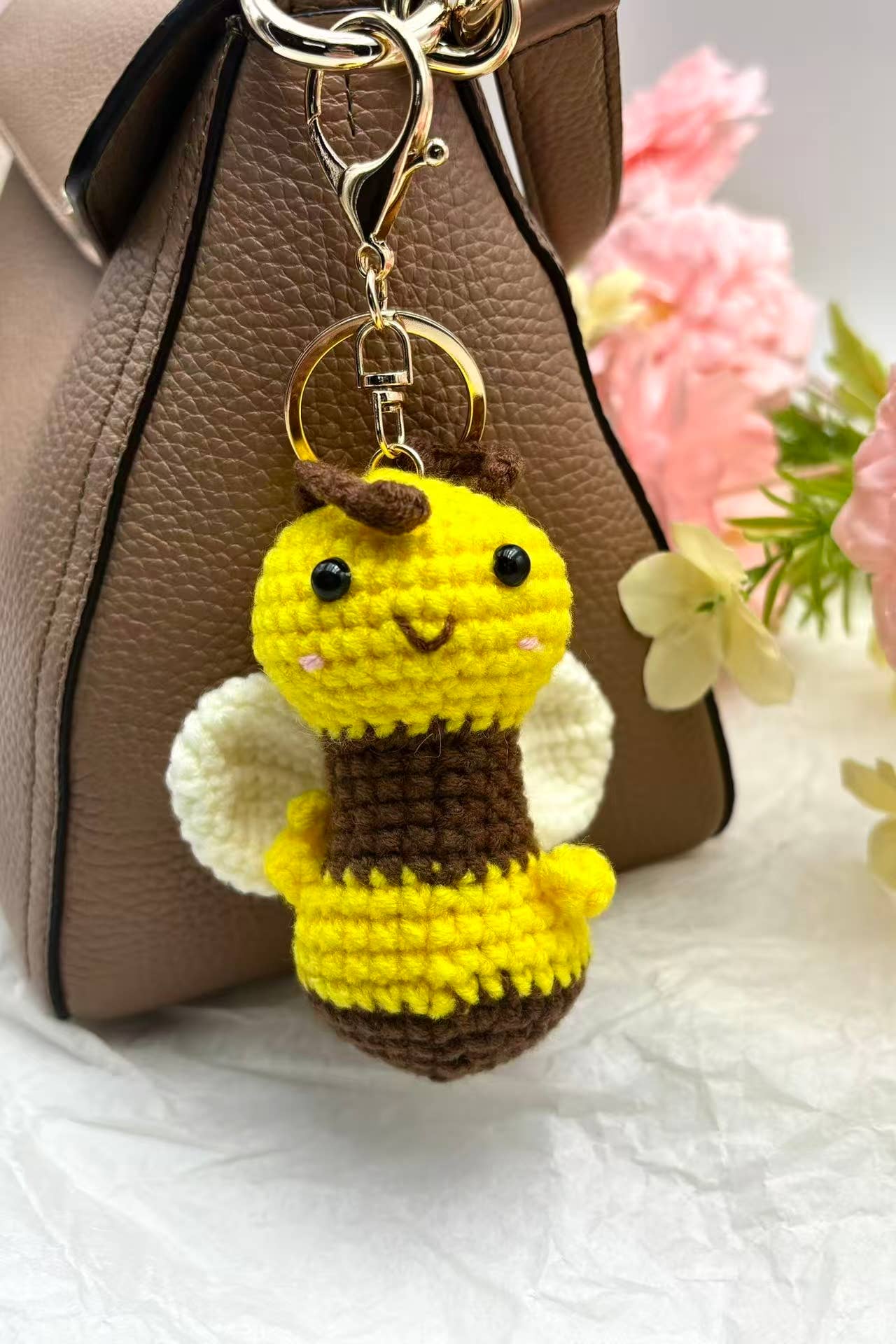 BYREN | ÉLINE L'ATELIER - Wholesale Keychain - Women's - Grigri bee crochet bag accessories PC020HZ