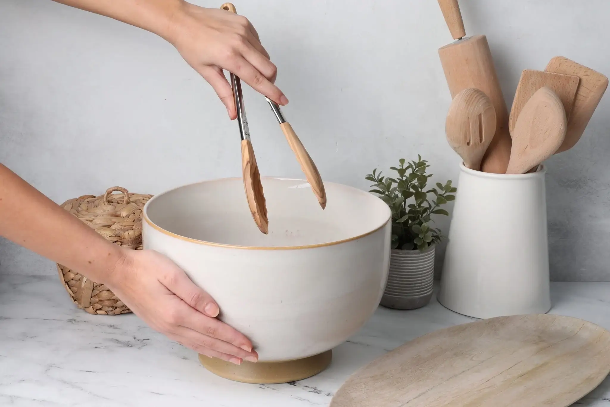 Salt & York – wholesale Kitchen tong – Walnut and Stainless Steel Tongs6