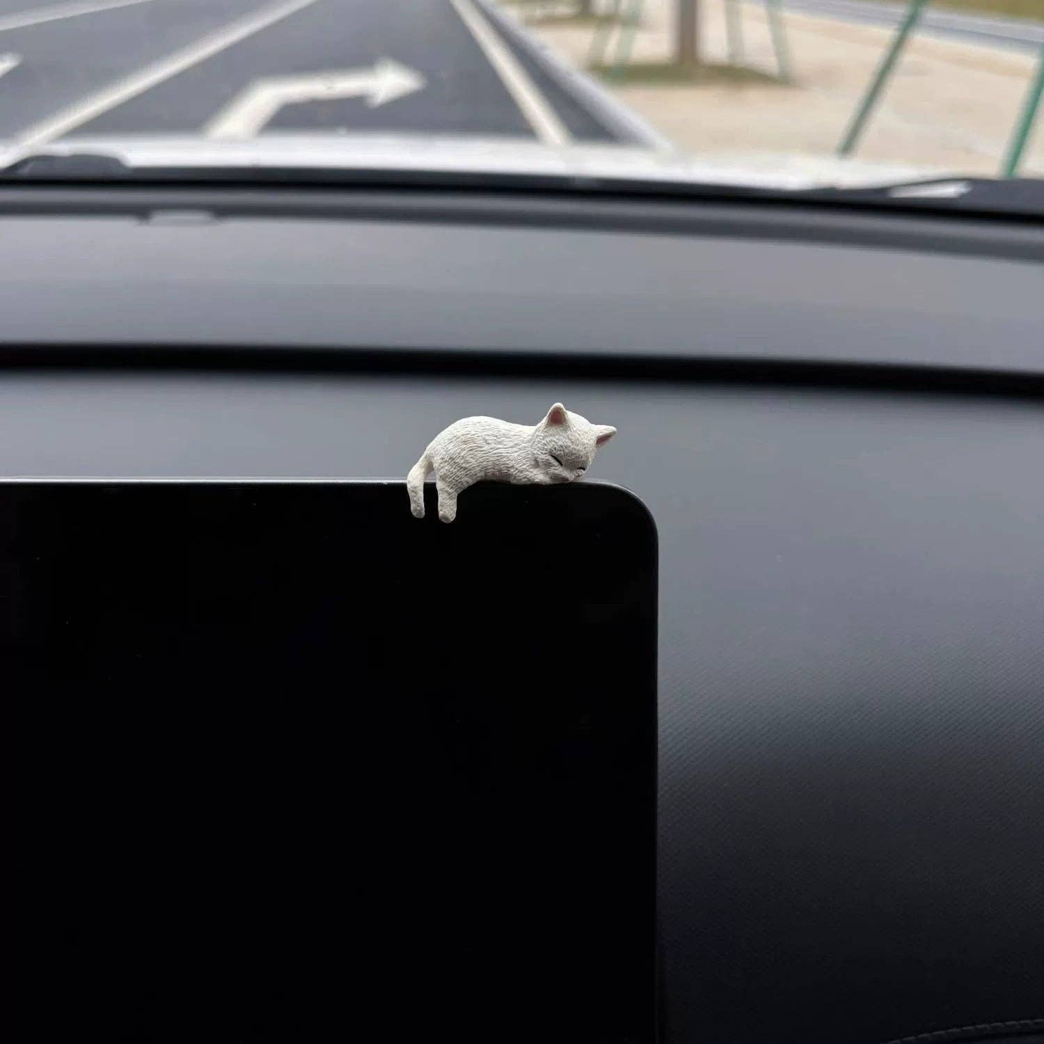 Buddha Ayurveda - Wholesale Decorative Figurine - Cat Car Screen Ornaments Decor Kitten Assorted1