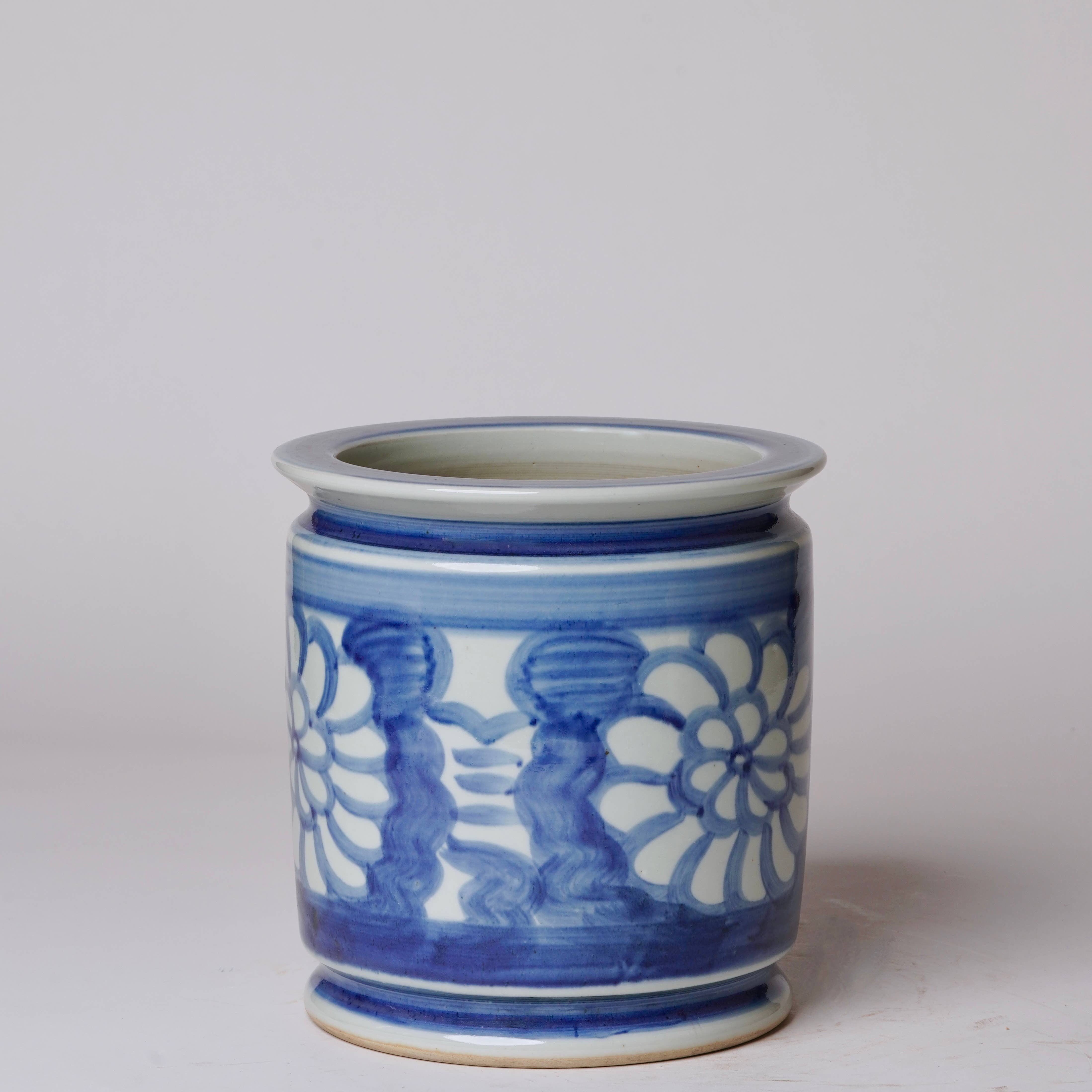 Cobalt Guild - Wholesale Plant Pot - Hand Painted Floral Blue and White Porcelain Cachepot1