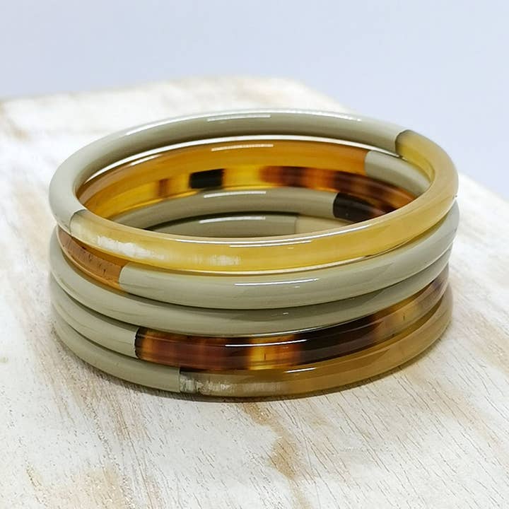 Nayda Diaries - Wholesale Cuff Bracelet - Beige horn bangle0