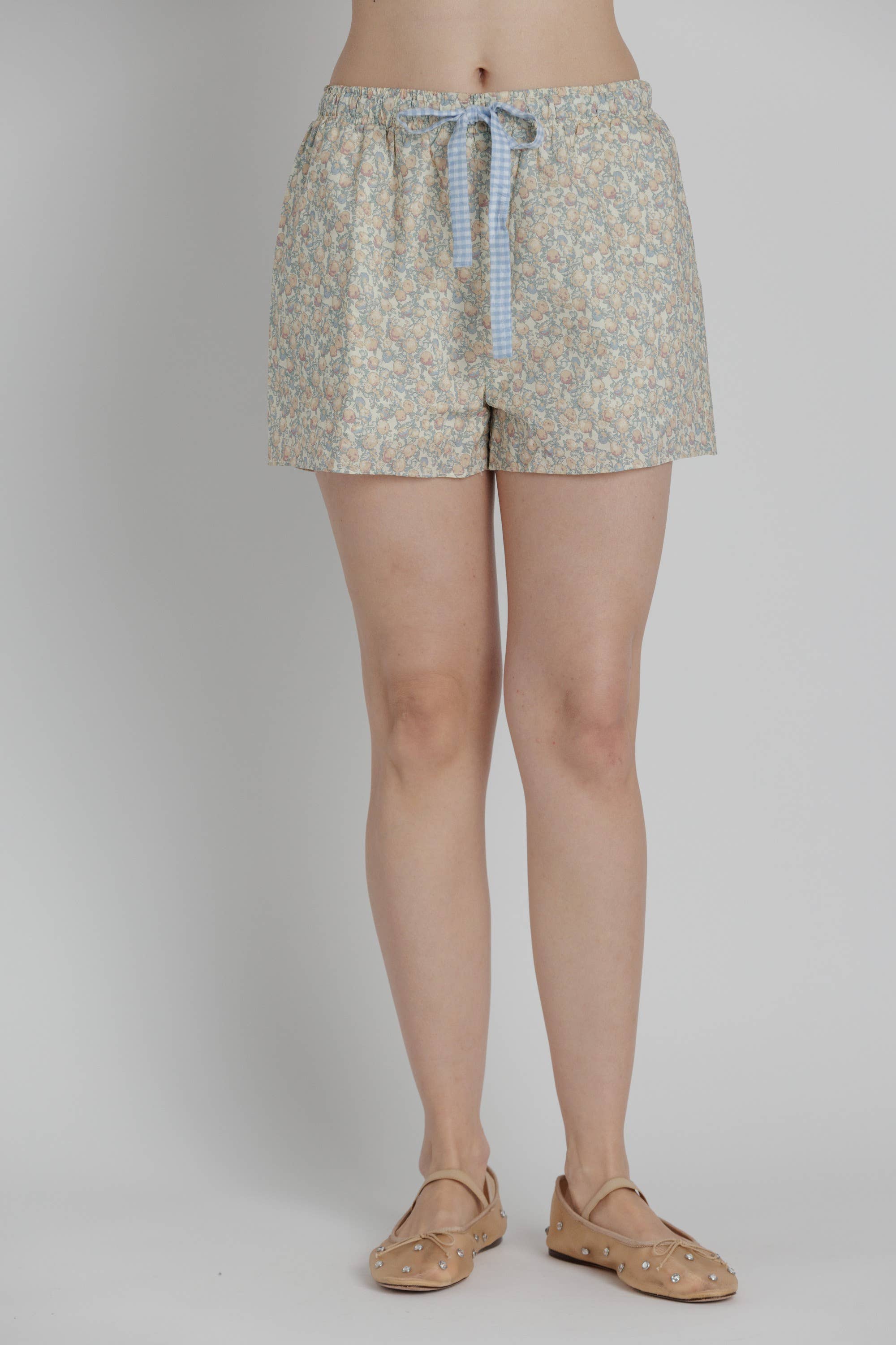 Aureum - Wholesale Shorts - Women's - AB2333 - FLORAL SHORTS W/ CONTRAST TIES7