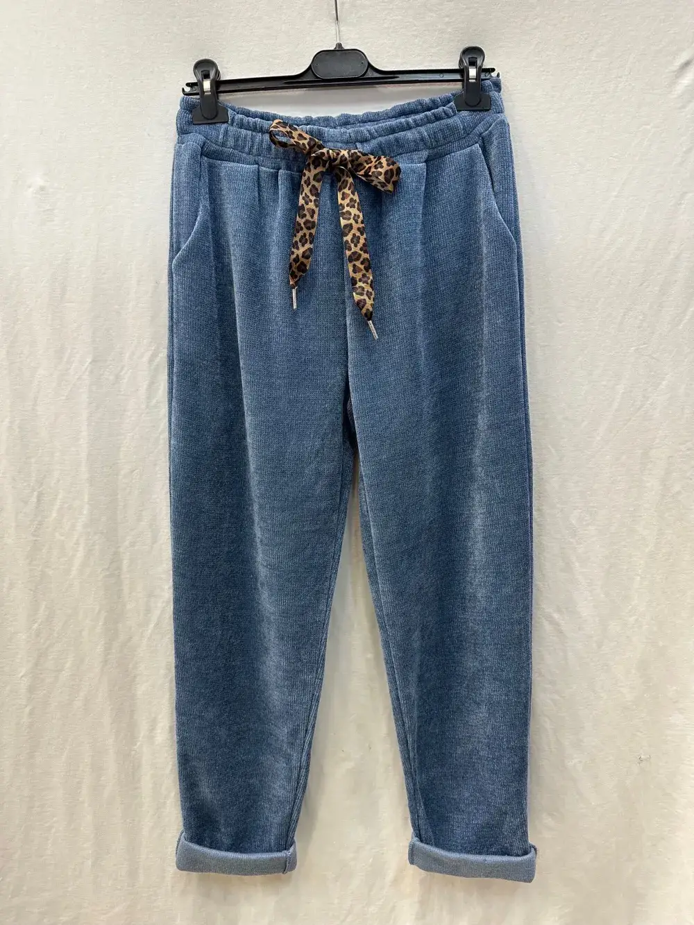 Mimi & Gogo - Vente Pantalon d'intérieur/de jogging – femme - Jogging en velours avec nœud à léopard @43710_JoNoeudLeo17