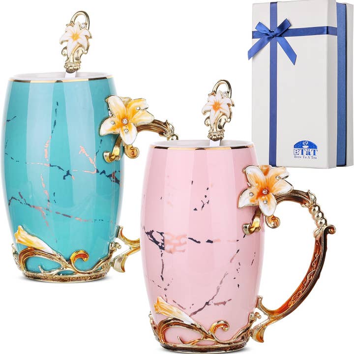 Ensemble de 2 tasses en céramique floral avec cuillères Brew To A Tea pour la vente par Brew To A Tea