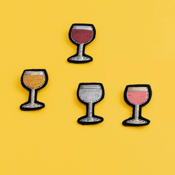 Macon & Lesquoy - Wholesale Brooch - Hand embroidered brooch - Glass of Curaçao1