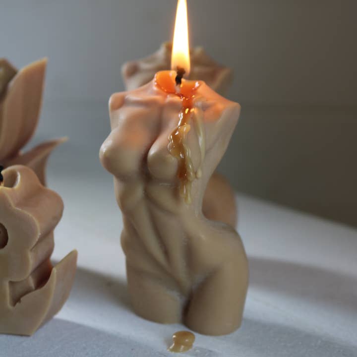 Mae Fleur - Vente Bougies originales - Bougie pour torse pour femme | Bougie corporelle féminine