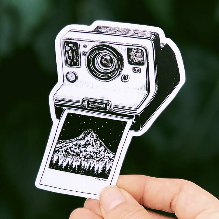 Polaroid Camera II - Vattentät Naturklistermärke för wholesale av Kaari & Co.