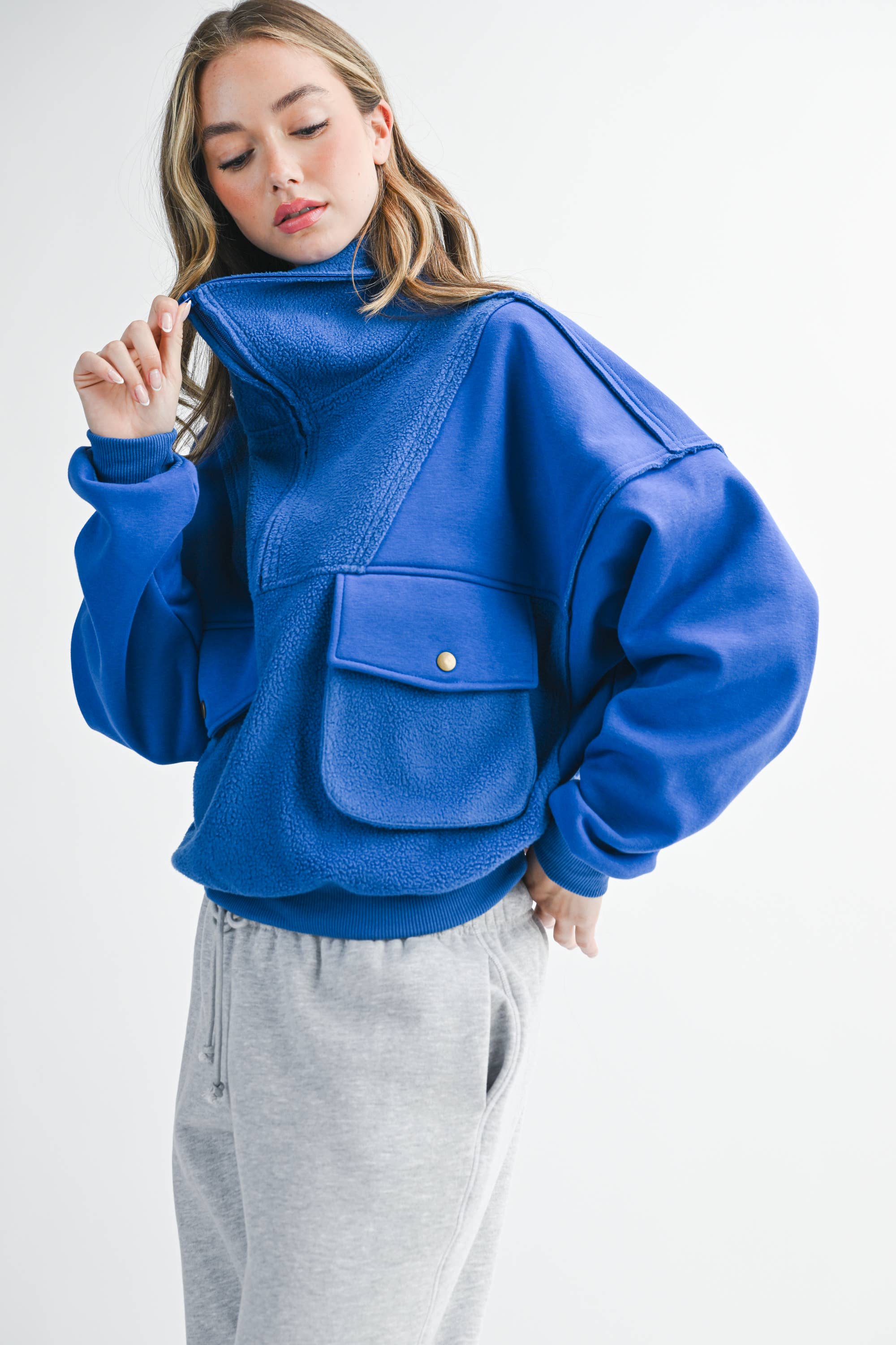 AEMI + CO – Großhandel Strickpullover – Damen – 525AK Carter Pullover von AEMI + CO22