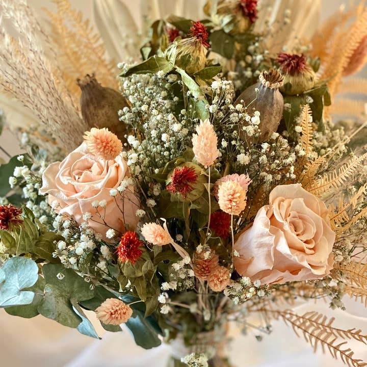 Fidos Design - Wholesale Dried/Pressed Flowers - Fall Winter Wildflowers/ Gypsophila/Eucalyptus/ Pampas grass