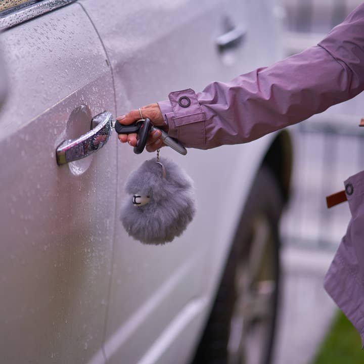 Terra Natural Designs - Venta al por mayor Llavero - Unisex - Llavero de alpaca con pompones en forma de cabeza de llama - Juego de 47