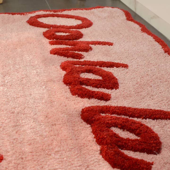 Allure Bath Fashions – wholesale Bath mat – Ooh La La Slogan Scallop Bath Mat Non Slip - Scalloped Rug