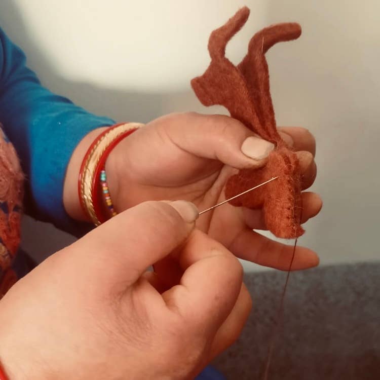 Luna-Leena  - handmade in Nepal - Wholesale Keychain - Women's - Keychain flat dachshund brown - bag charm - felt - handmade4