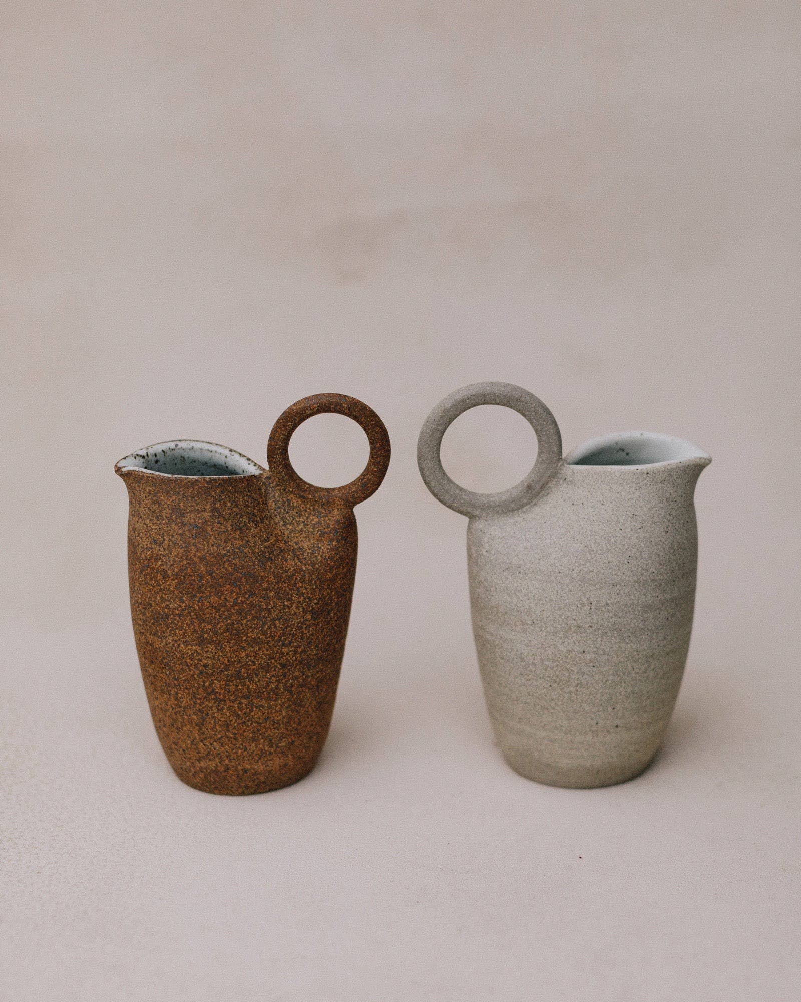 Katherine Moes Clay Co - Vendita all'ingrosso Caraffe - Brocca Petite Ring1