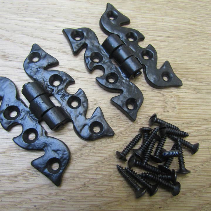 IronmongeryWorld - Wholesale Knob/pull - Pair of Small Snake Cabinet Butt Hinges black antique